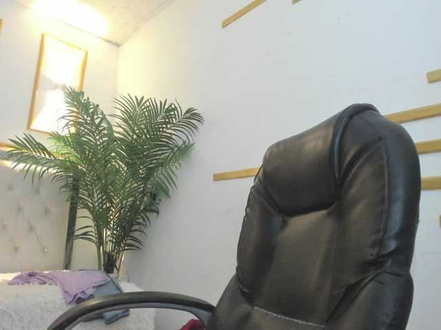 Candy-vega live cam on BongaCams