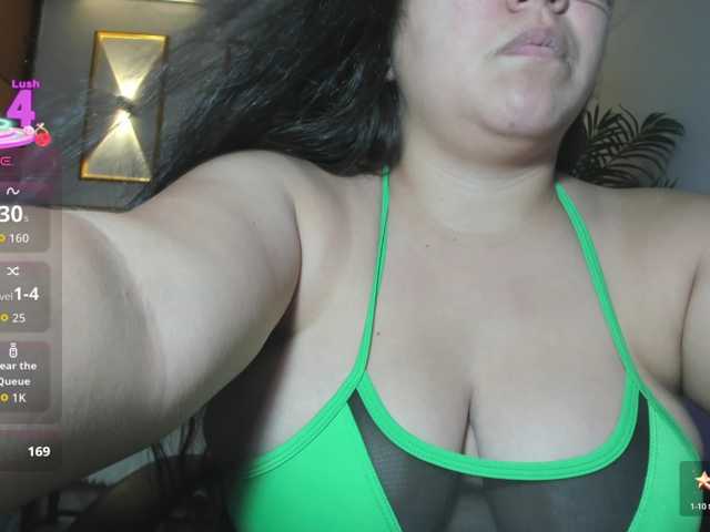 Candy-vega, live now on BongaCams