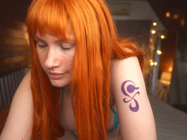 valeriaraw, live now on BongaCams