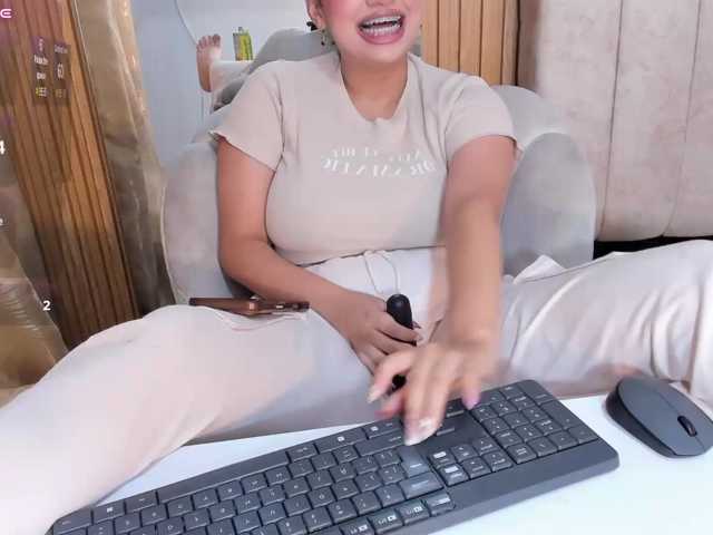 ghalia live cam on BongaCams