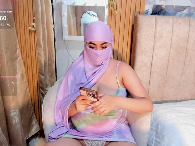 ghalia live cam on BongaCams