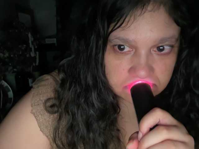 DUMBHOEMELANIE