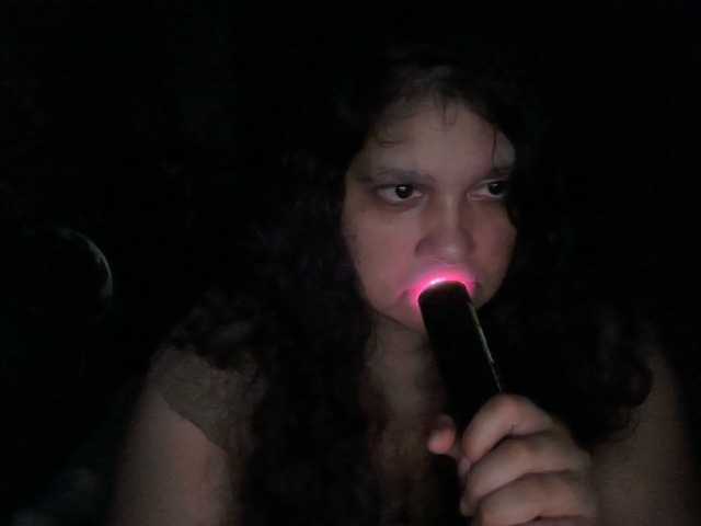DUMBHOEMELANIE