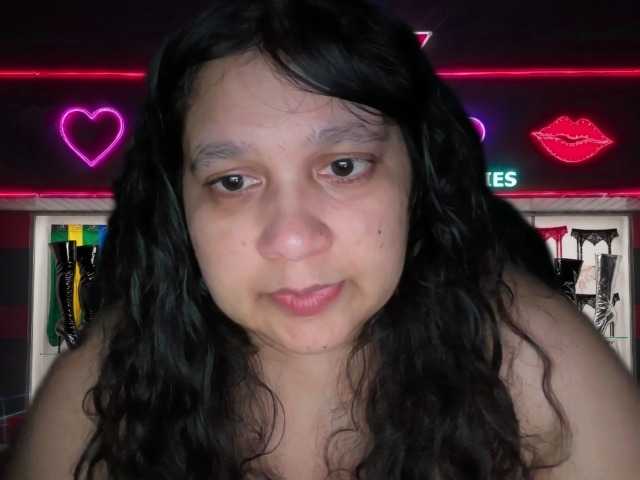 DUMBHOEMELANIE live cam on BongaCams