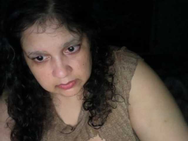 DUMBHOEMELANIE — live female cam