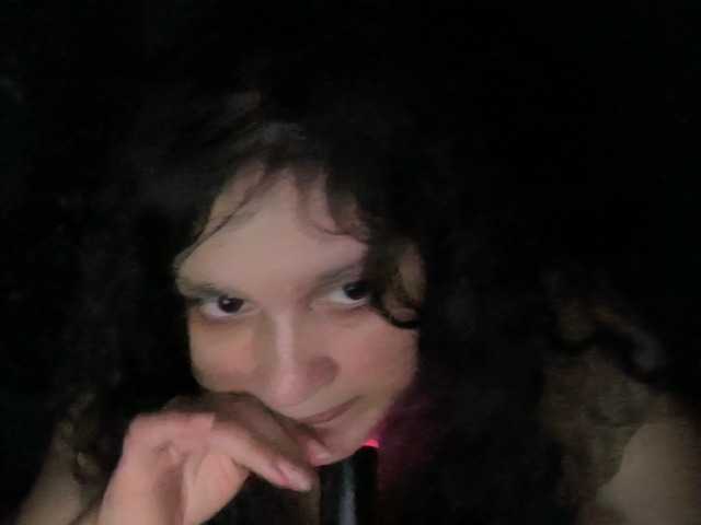 DUMBHOEMELANIE