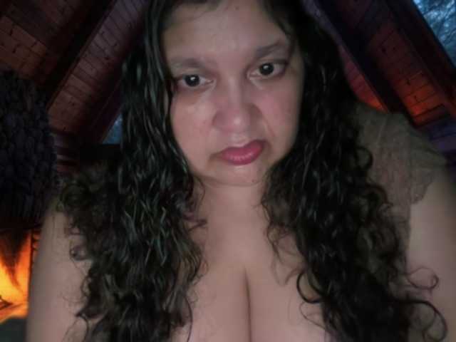 DUMBHOEMELANIE live cam on BongaCams