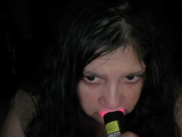 DUMBHOEMELANIE