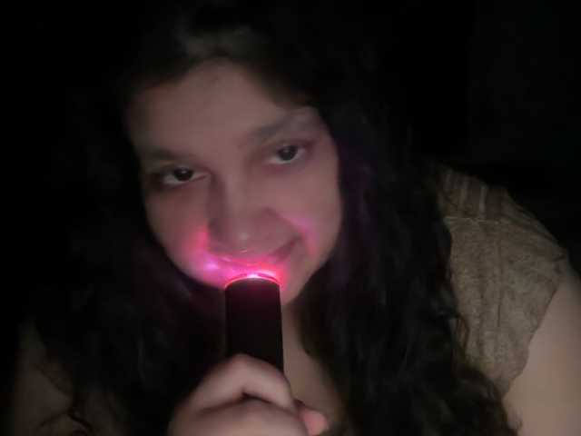 DUMBHOEMELANIE, en directo ahora en BongaCams