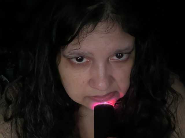 DUMBHOEMELANIE