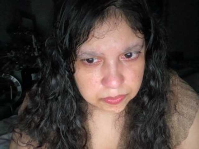 DUMBHOEMELANIE — live female cam