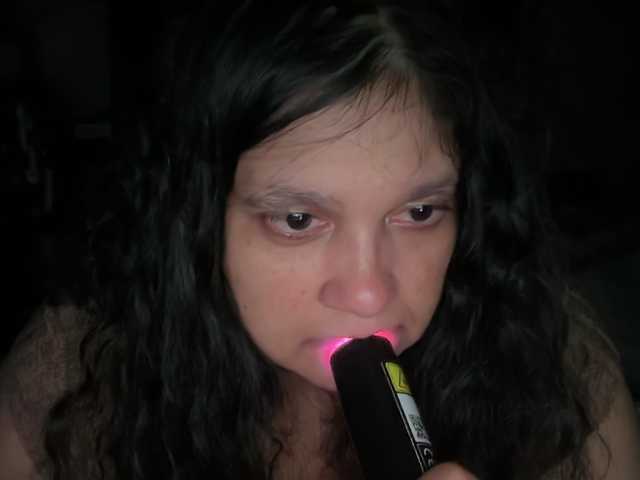 DUMBHOEMELANIE