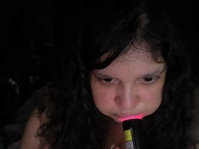 DUMBHOEMELANIE