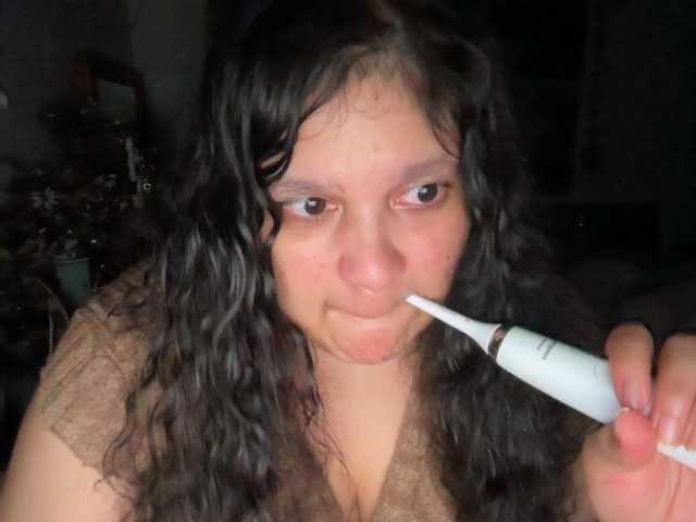 DUMBHOEMELANIE
