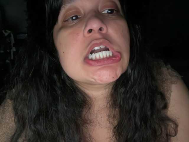 DUMBHOEMELANIE live cam on BongaCams