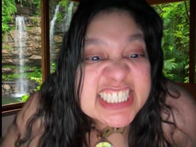 DUMBHOEMELANIE