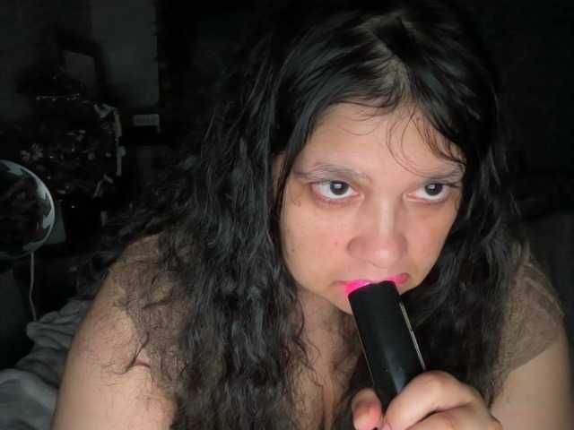 DUMBHOEMELANIE