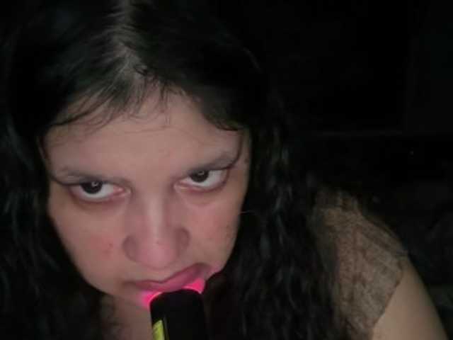 DUMBHOEMELANIE live cam on BongaCams