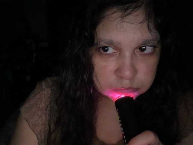 DUMBHOEMELANIE live cam preview