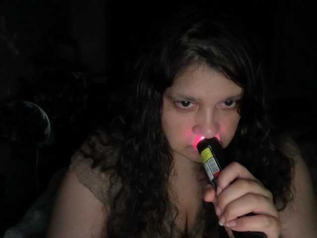 DUMBHOEMELANIE