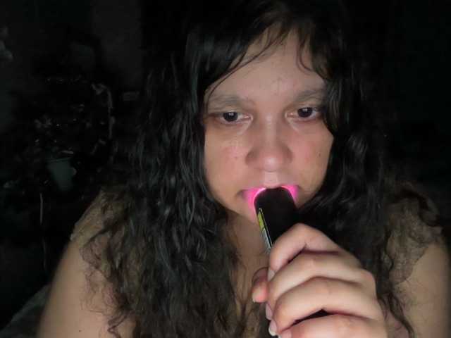 DUMBHOEMELANIE