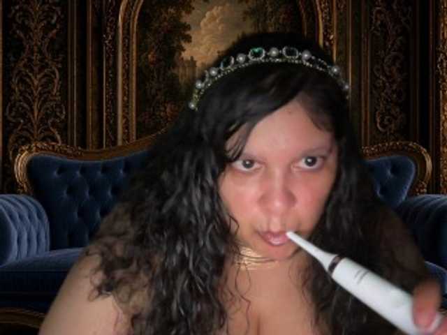 DUMBHOEMELANIE