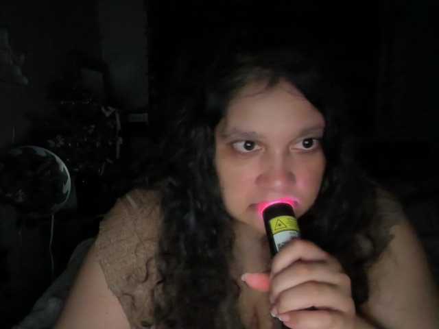 DUMBHOEMELANIE