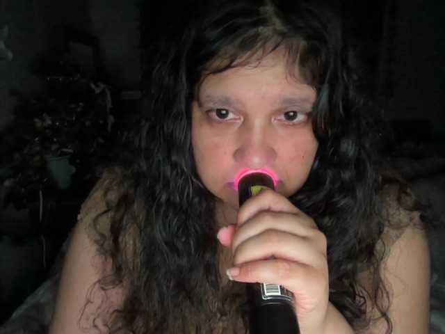 DUMBHOEMELANIE