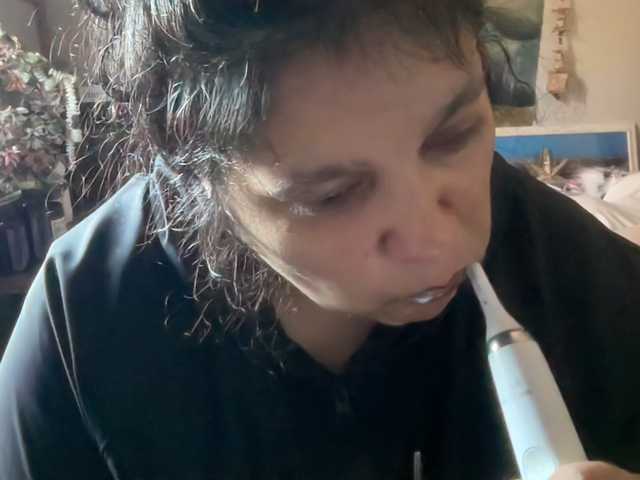 DUMBHOEMELANIE