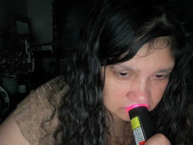 DUMBHOEMELANIE