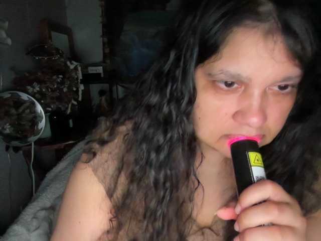 DUMBHOEMELANIE