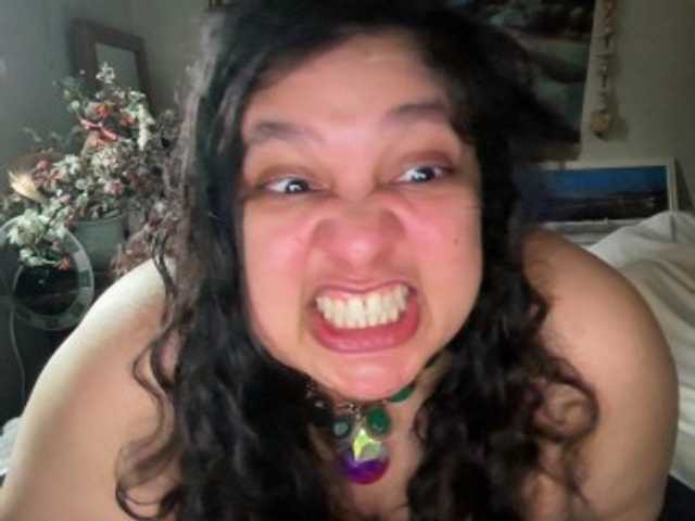 DUMBHOEMELANIE