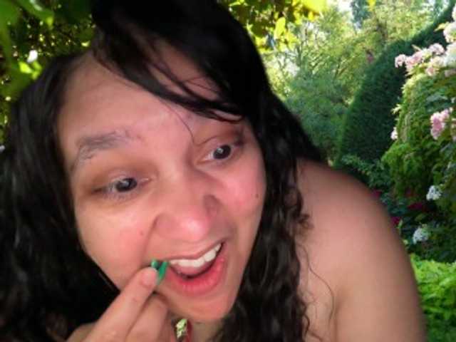 DUMBHOEMELANIE's BongaCams show and profile