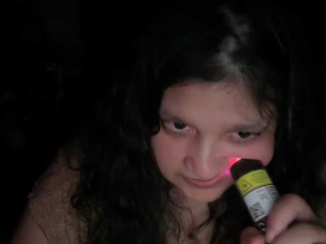 DUMBHOEMELANIE