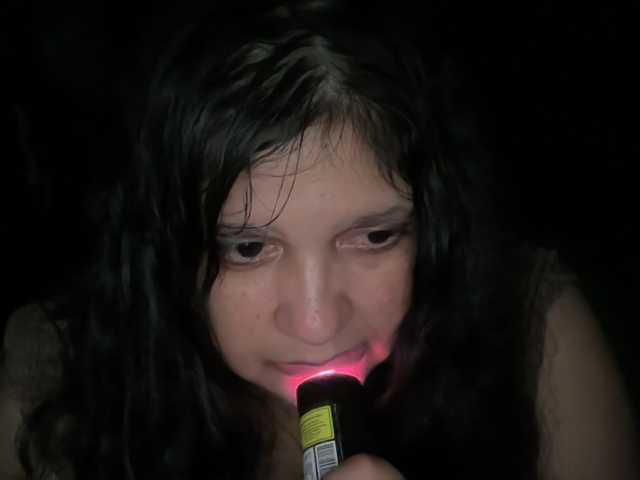 DUMBHOEMELANIE