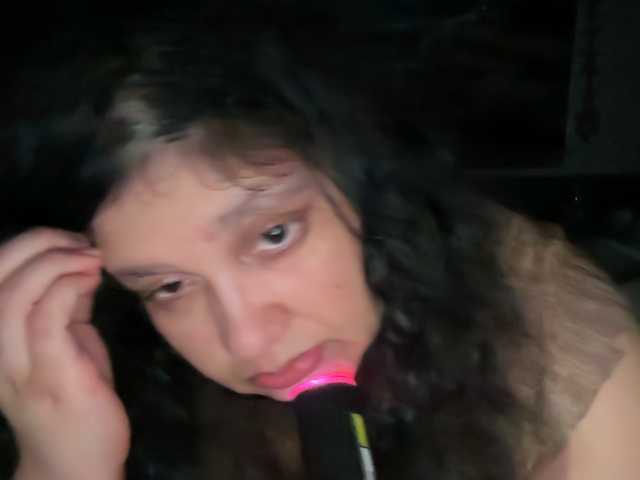DUMBHOEMELANIE