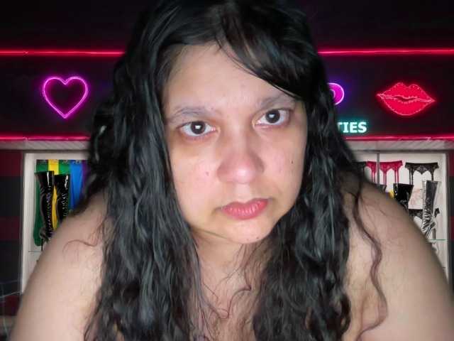 DUMBHOEMELANIE live cam on BongaCams
