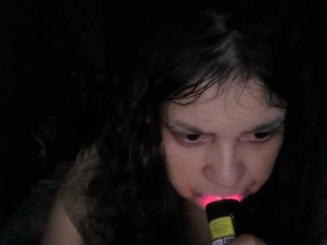 DUMBHOEMELANIE