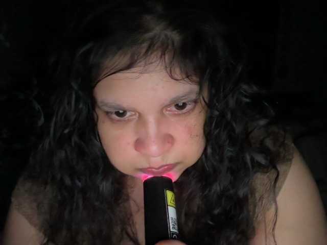 DUMBHOEMELANIE