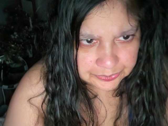 DUMBHOEMELANIE