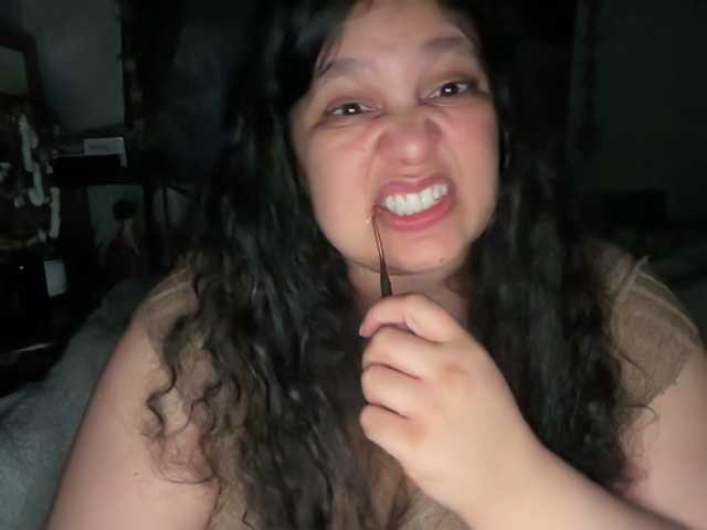 DUMBHOEMELANIE