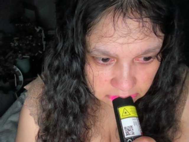 DUMBHOEMELANIE