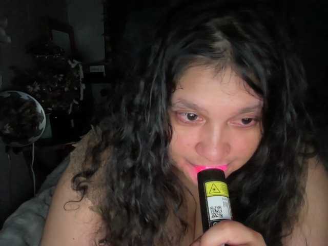 DUMBHOEMELANIE