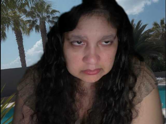 DUMBHOEMELANIE