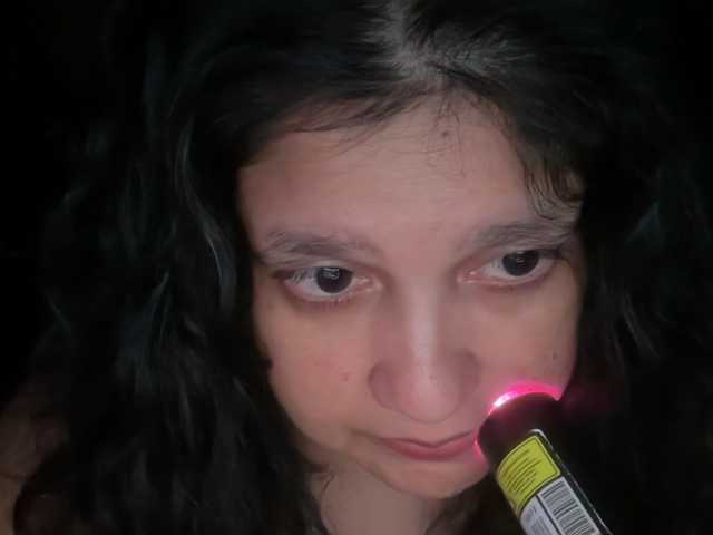 DUMBHOEMELANIE, live now on BongaCams
