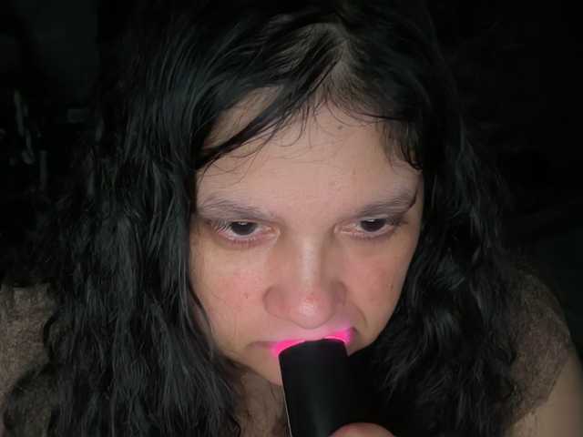 DUMBHOEMELANIE