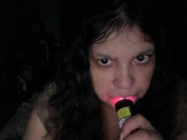 DUMBHOEMELANIE