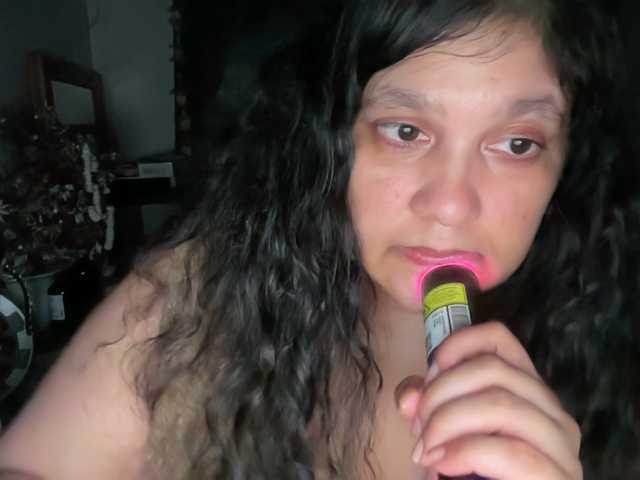 DUMBHOEMELANIE