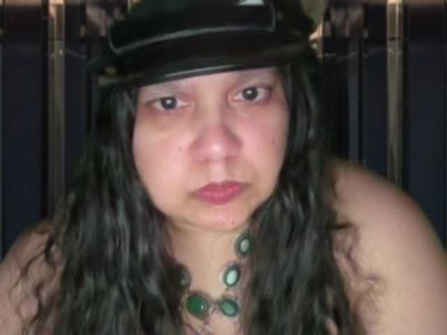 DUMBHOEMELANIE