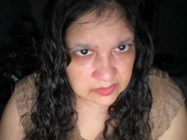 DUMBHOEMELANIE — live female cam